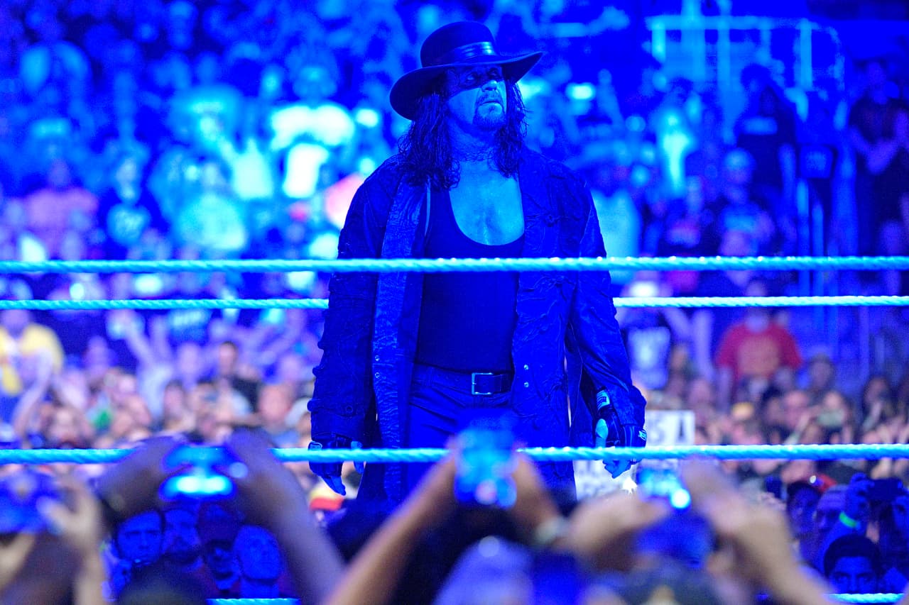 La vuelta en Wrestlemania del Undertaker, que tiene 25 años en la industria de la lucha libre, fue un momento icónico y que deja a la expectativa el futuro de su carrera.
