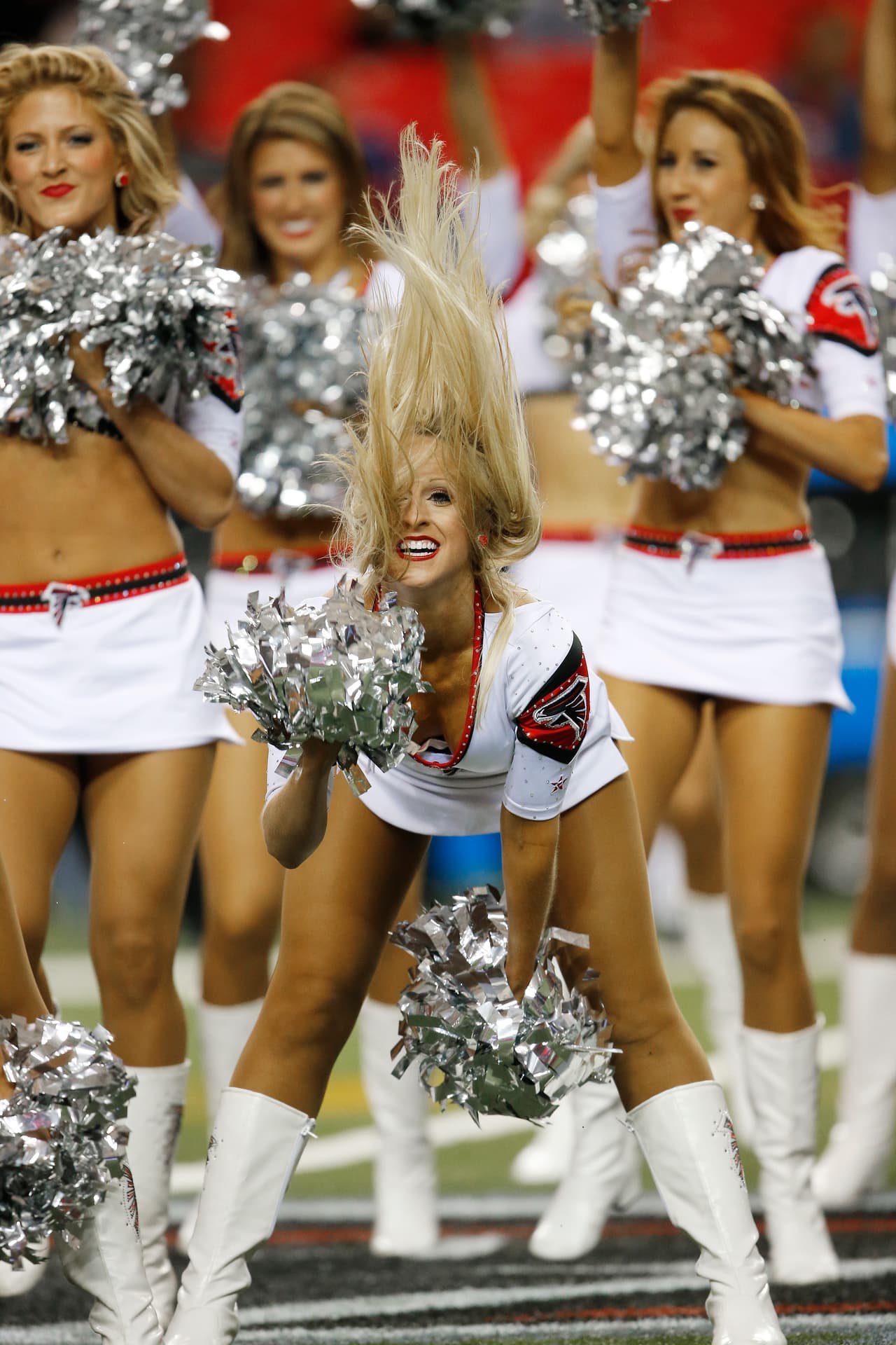 Esta linda rubia consiguió, tras cuatro años como porrista, ser la seleccionada de los Atlanta Falcons para ir al Pro Bowl 2016.