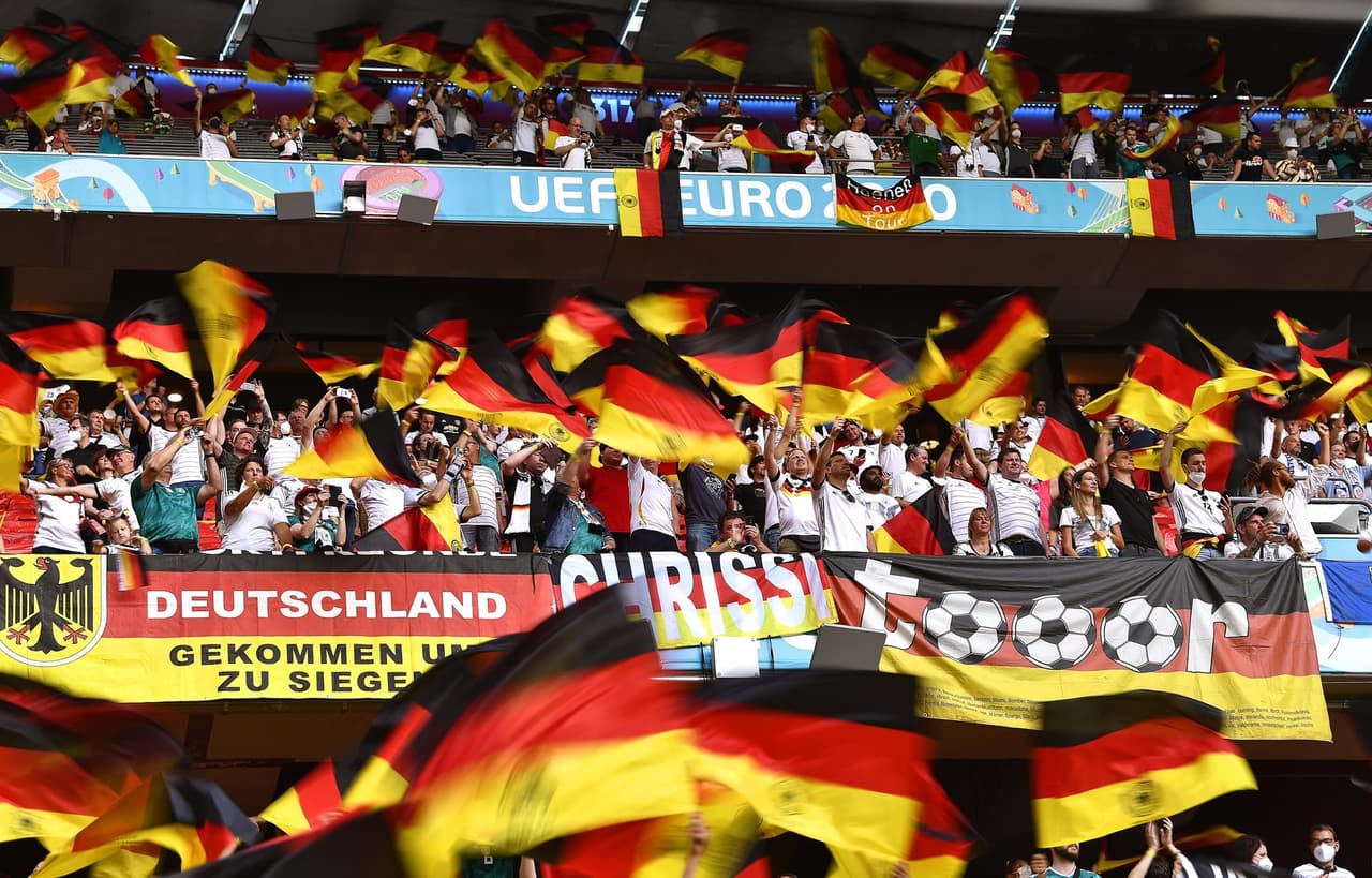 Francia derrota a Alemania en su debut en la Euro 2020 con marcador de 1-0. El primer y único tanto del encuentro fue un autogol por parte de Matts Hummels durante el primer tiempo, dandole la victoria a 'les Bleus' e inicia el campeón del mundo con el pie derecho.