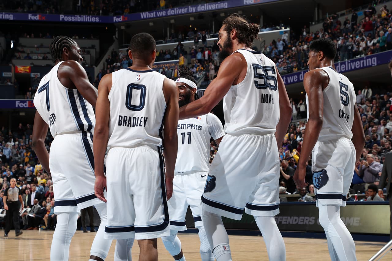 Lakers 105-110 Grizzlies: otra de las derrotas inesperadas de la jornada fue la de los californianos en su visita a Memphis, el penúltimo del Oeste.