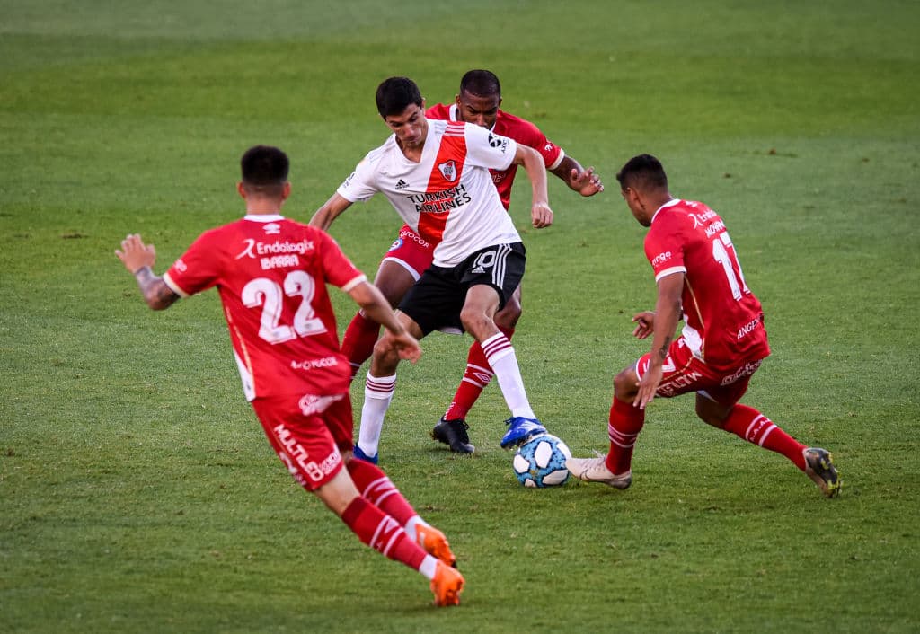 River no se conforma con el 2-0 consguido en casa y golean 2-6 en su visita a Nacional.