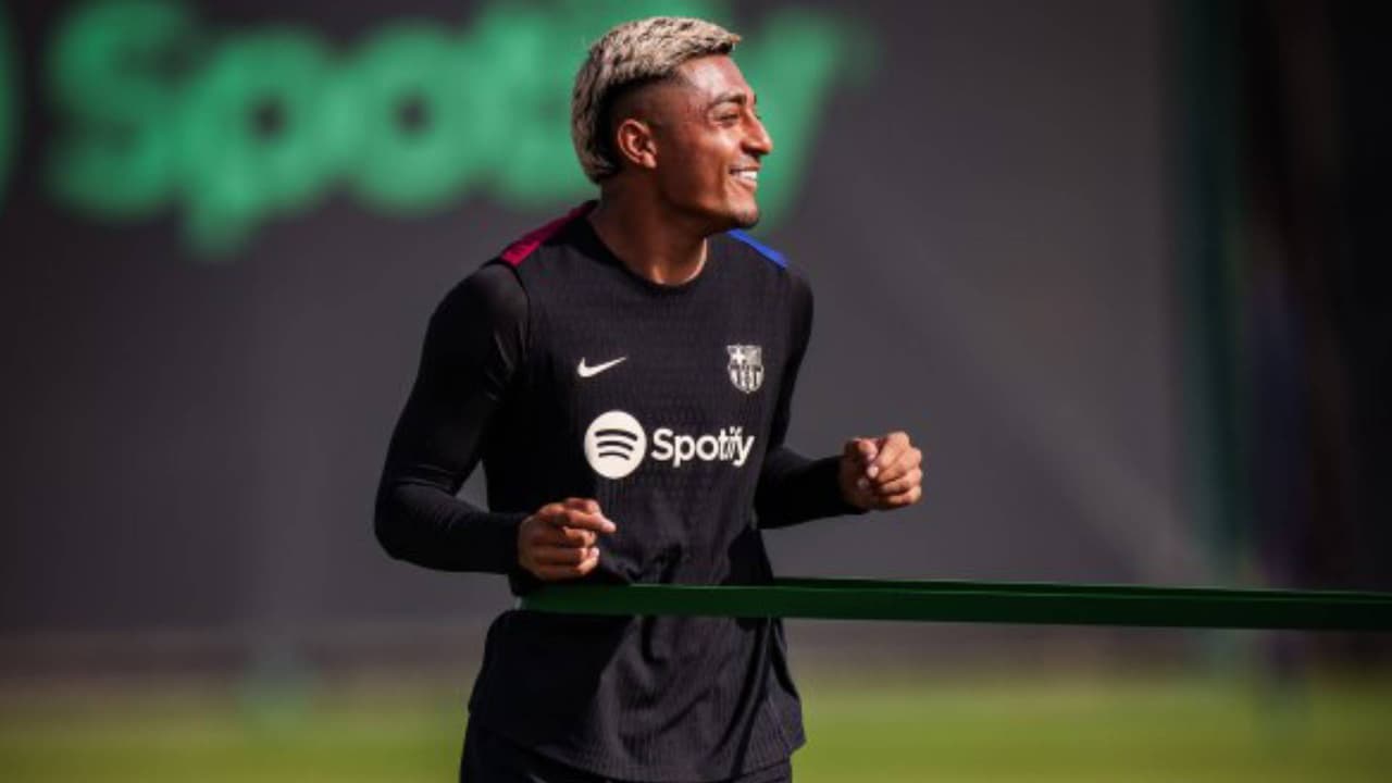 Julián Araujo recibió el alta médica para ser considerado por el técnico Hansi Flick para la pretemporada del FC Barcelona por Estados Unidos.