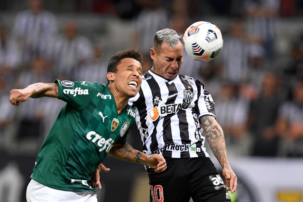 Tras un empate 0-0 en la ida Atlético Mineiro y Palmeiras repiten dosis, pero como el empate fue con 1-1 Palmeiras obtiene su pase a la final por el gol de visitante.