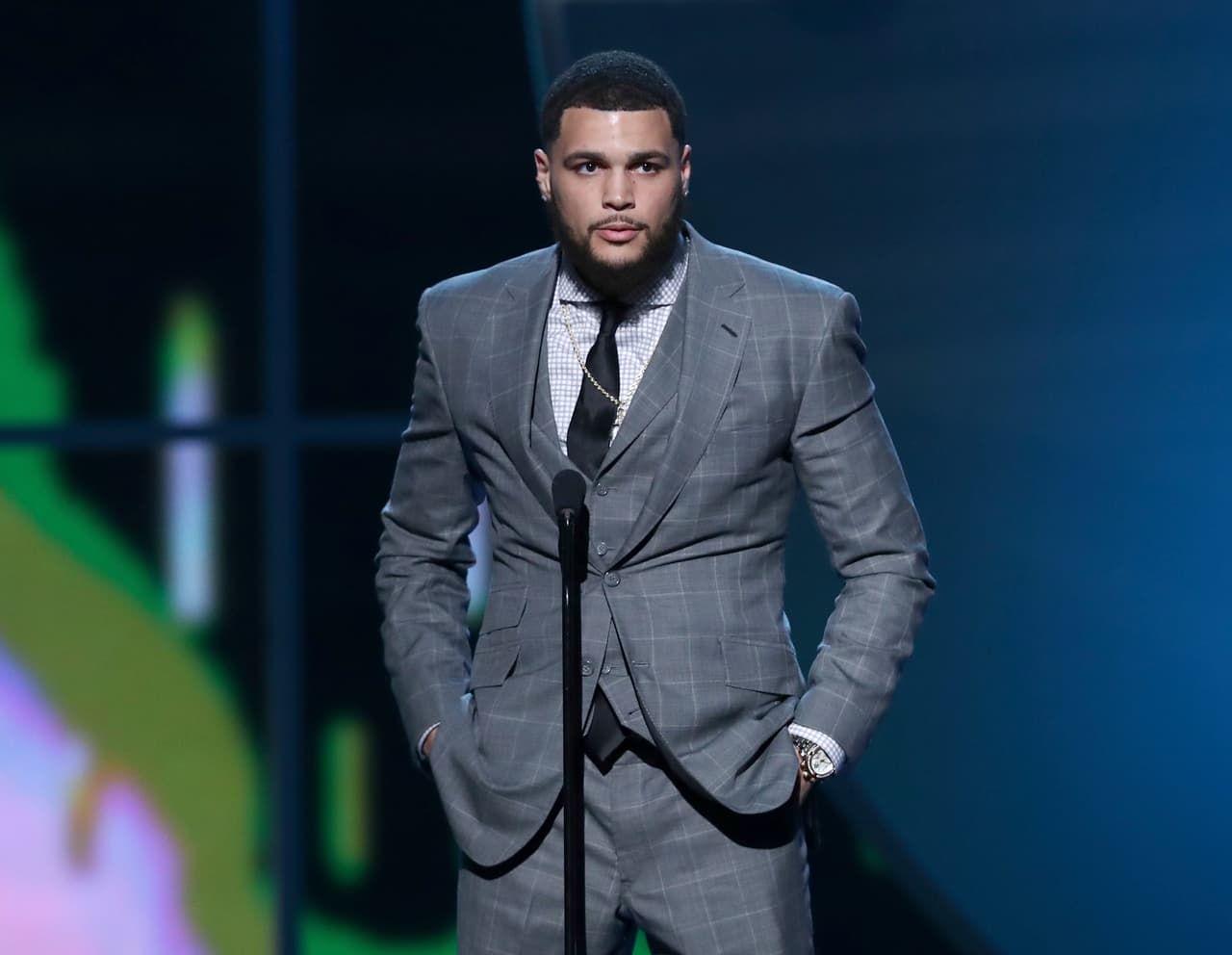 Bridgestone Performance Play of the Year:
<b> </b>
<a href="http://www.nfl.com/videos/nfl-cant-miss-plays/0ap3000000733384/Can-t-Miss-Play-Evans-leaps-for-one-handed-catch">Mike Evans, WR Tampa Bay </a>
<a href="http://www.nfl.com/videos/nfl-cant-miss-plays/0ap3000000733384/Can-t-Miss-Play-Evans-leaps-for-one-handed-catch">Buccaneers, por su recepción a una mano en el juego contra los Atlanta </a>
<a href="http://www.nfl.com/videos/nfl-cant-miss-plays/0ap3000000733384/Can-t-Miss-Play-Evans-leaps-for-one-handed-catch">Falcons.</a>