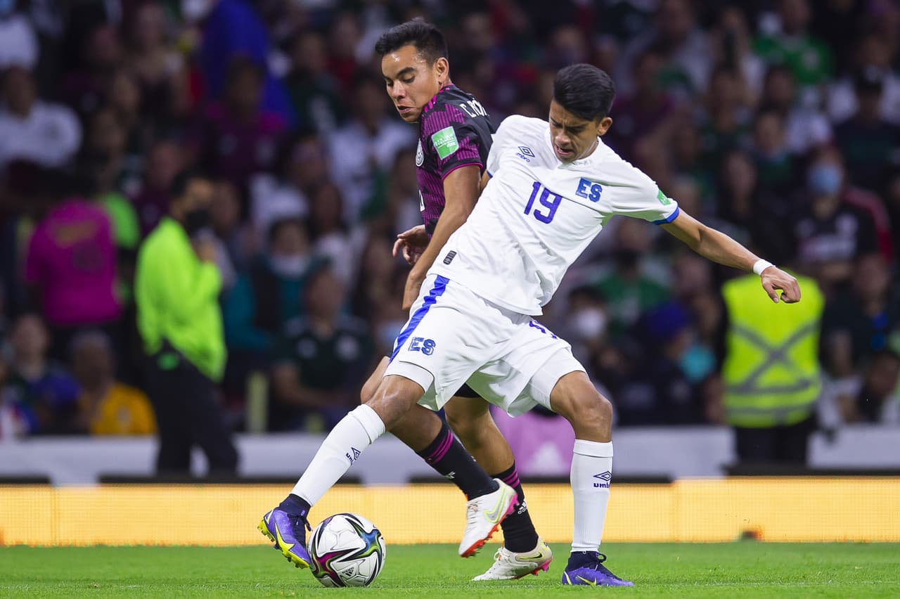 México selló su pase al Mundial con una victoria sobre El Salvador, gracias a los goles de Uriel Antuna y Raúl Jiménez.
