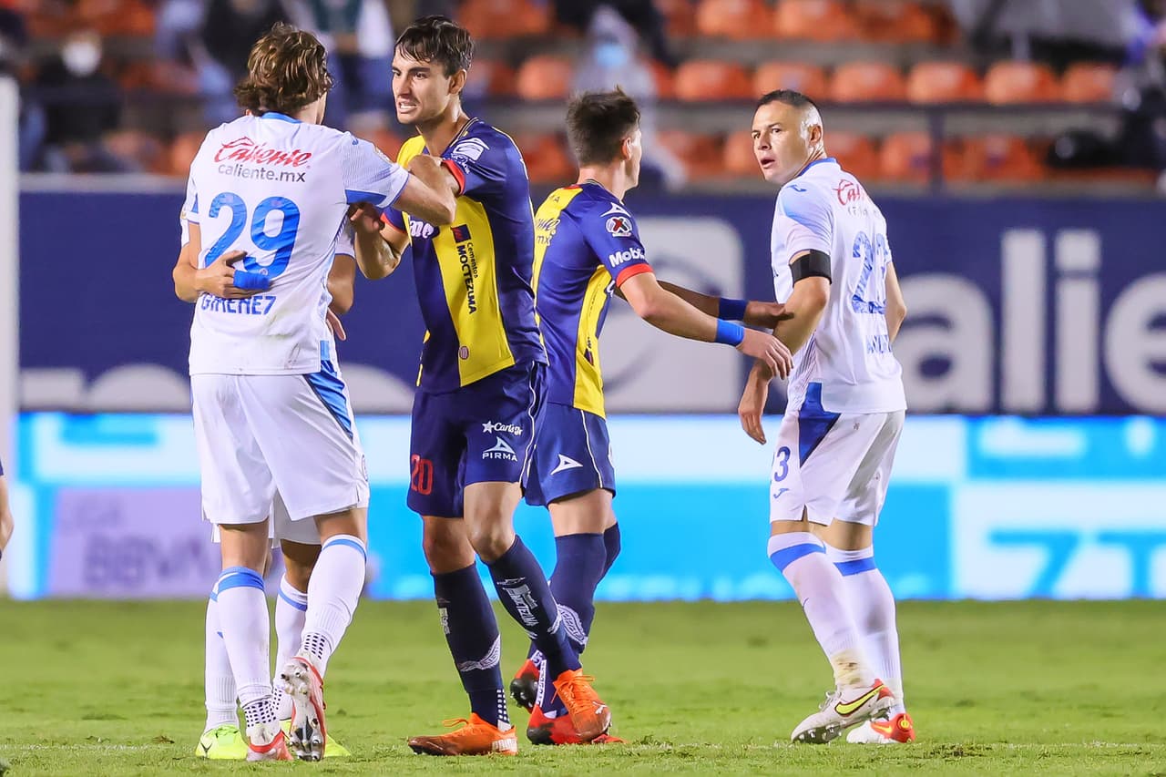 Cruz Azul y Atlético de San Luis tuvieron claras opciones de gol pero ‘Trapito’ Barovero y Sebastián Jurado bajaron la ‘cortina’ para mantener el empate que al final finiquitaron en el marco de la Jornada 6 del Grita México A21.