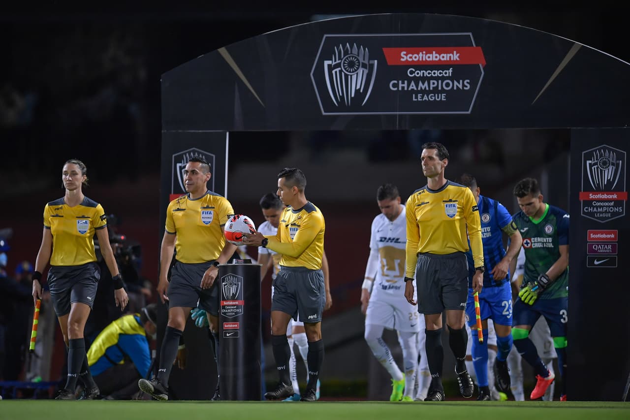 Pumas le pegó 2-1 a Cruz Azul en la ida de las Semifinales de la Liga de Campeones de la Concacaf.