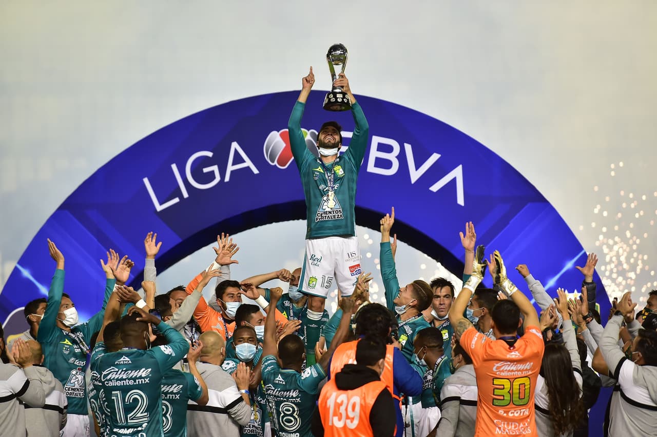 León anuncia refuerzo y visita a Tigres con tres importantes bajas