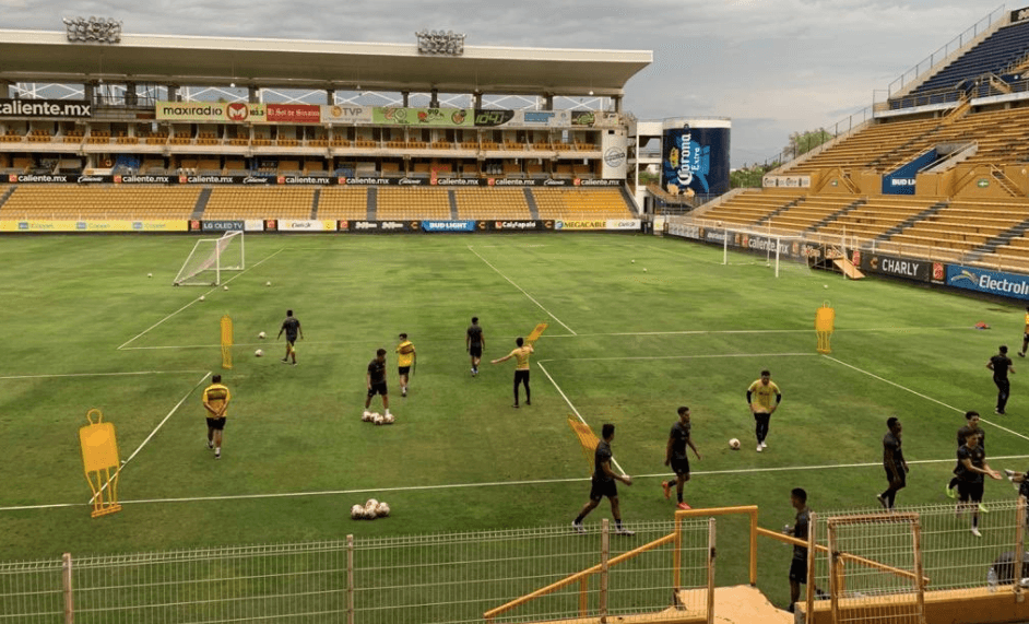 Dorados de Sinaloa arroja docena de contagiados en su plantel