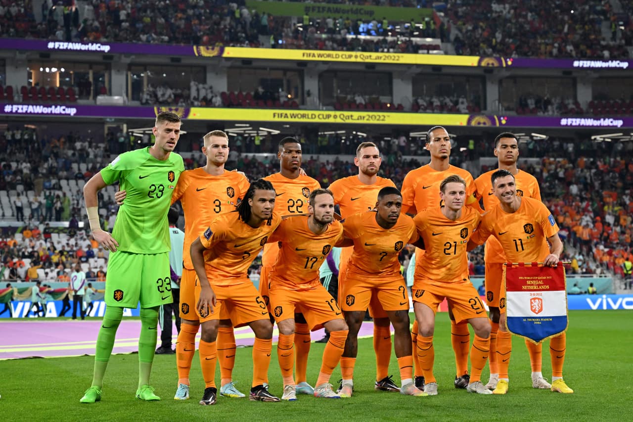 La Selección de Holanda sufrió para conseguir la victoria que se le presentó por fin en la segunda mitad gracias a los goles de Gakpo y Klaassen y así empatan con Ecuador siendo líderes en el Grupo A.