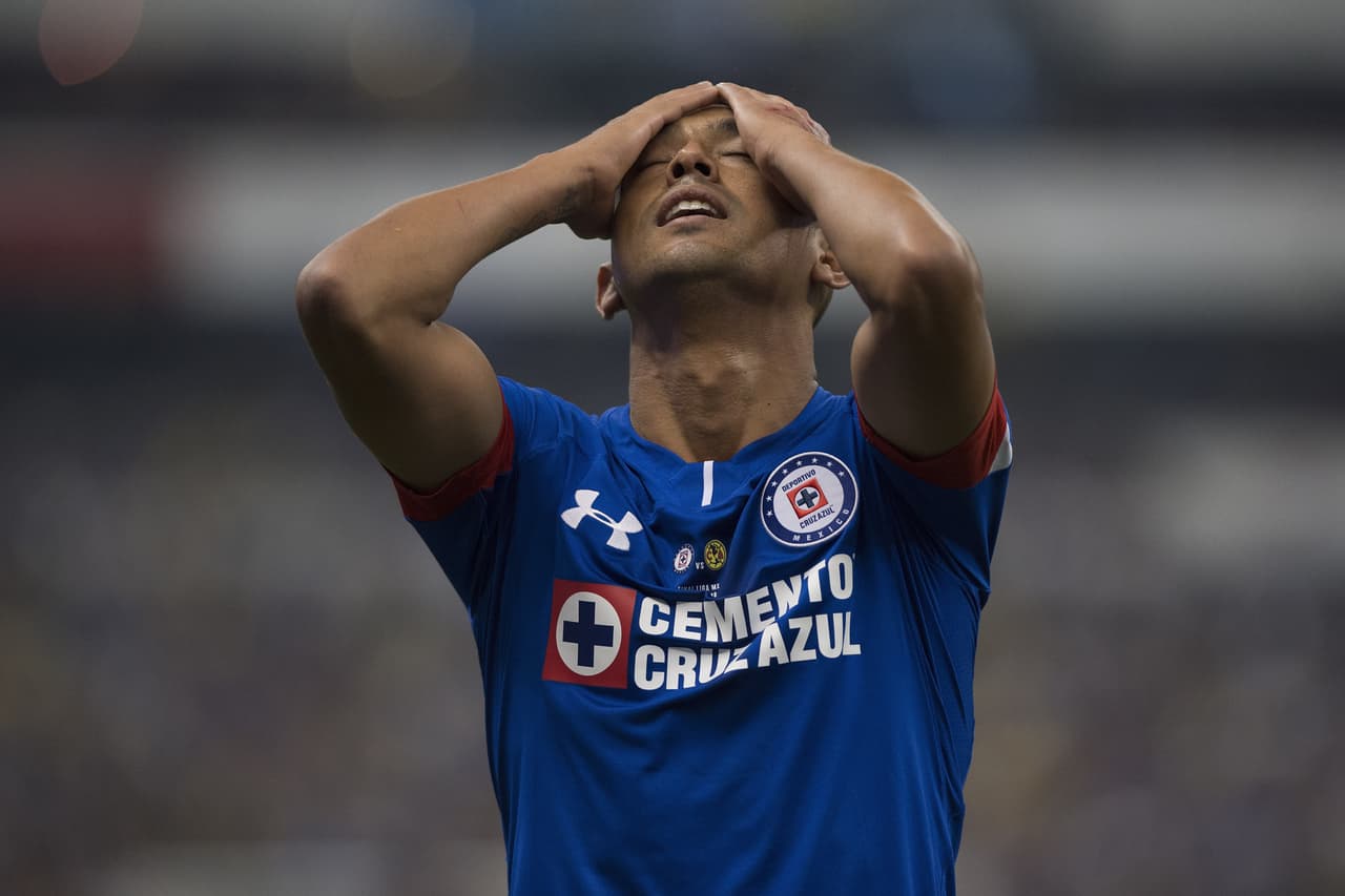 <b>Cruz Azul y su maldición </b>
<br>La Máquina tiene la mayor maldición pues han disputado seis finales y todas las han perdido. De hecho, los celestes son el equipo con más derrotas en la lucha por el título de Liga en la era de los torneos cortos.