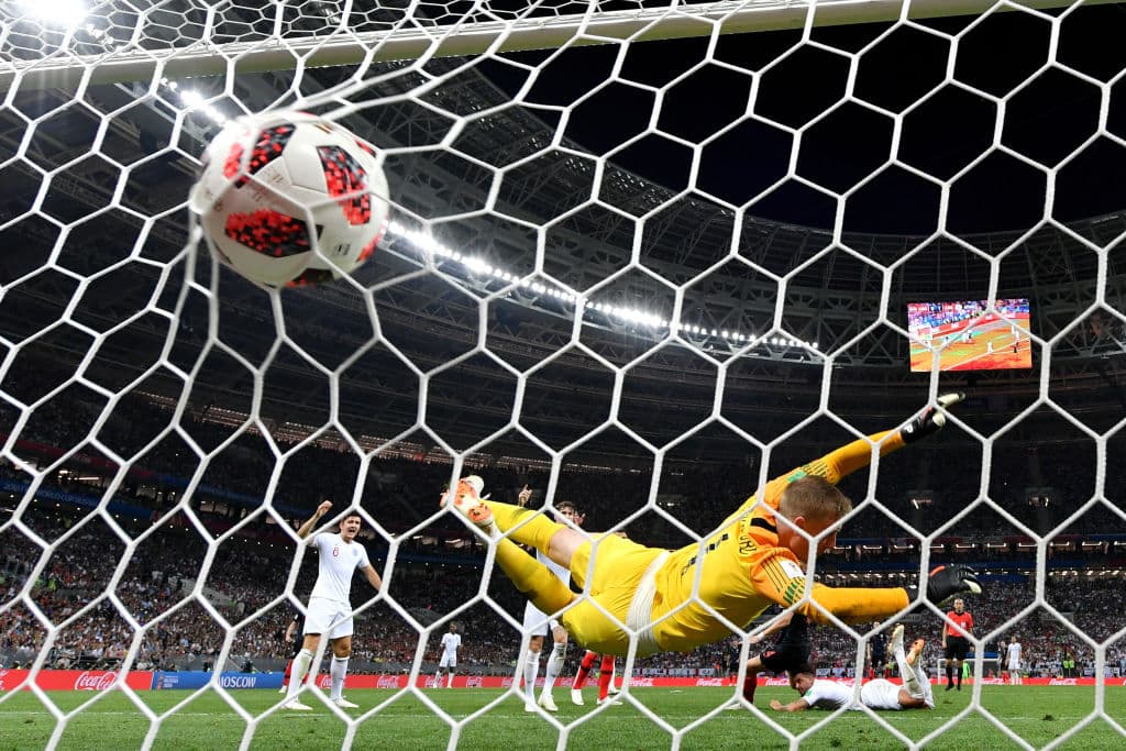 El balón se fue al lado del vertical derecho de Jordan Pickford, impotente y que encajó su quinto gol en el Mundial.