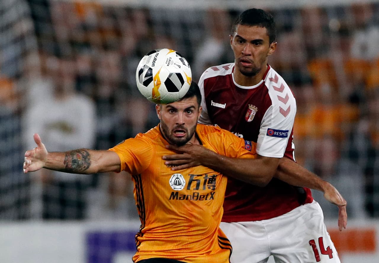 Actualmente hay siete jugadores portugueses jugando para la escuadra de los Wolves: Rui Patrício, Rúben Neves, João Moutinho, Diogo Jota, Rúben Vinagre, Pedro Neto y Bruno Jordão.