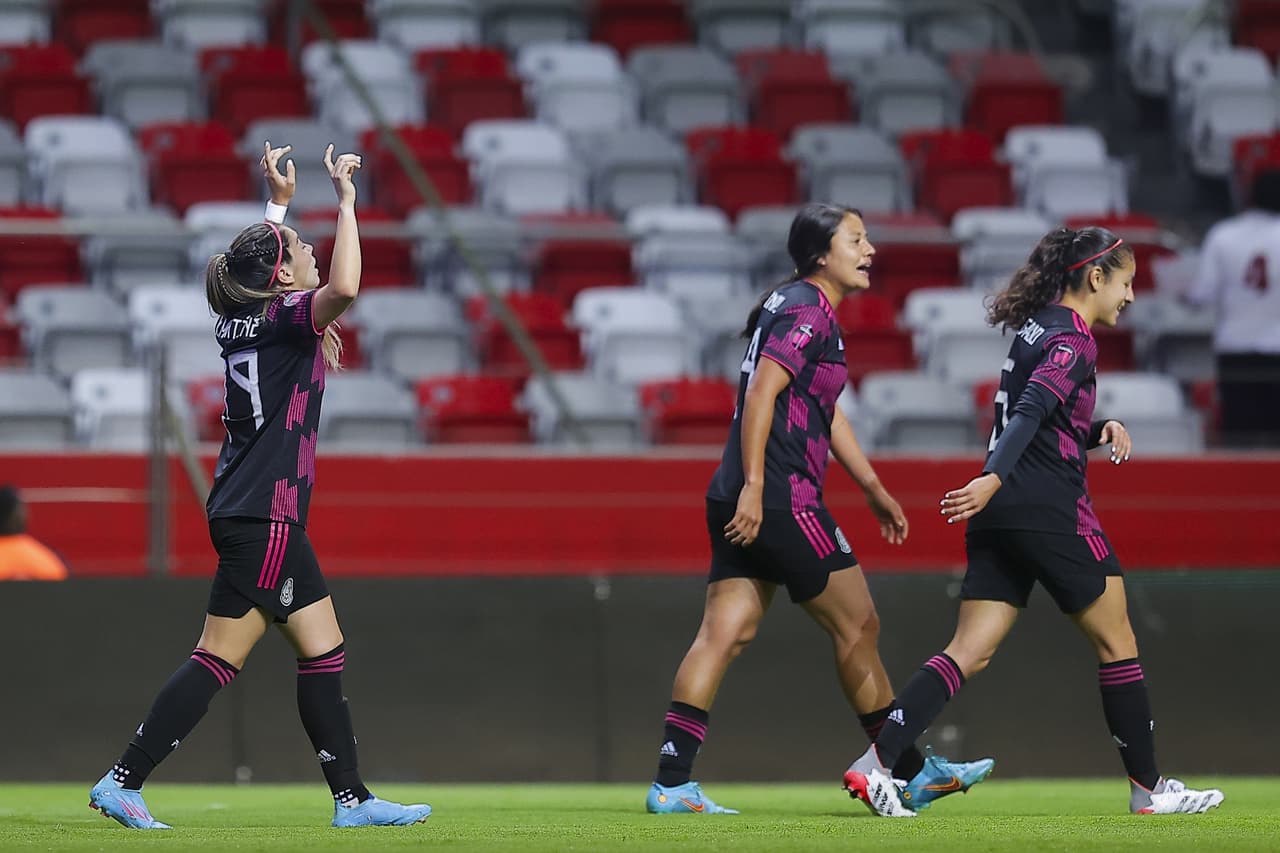 Katty Martinez al minuto 15 hizo el 2-0.