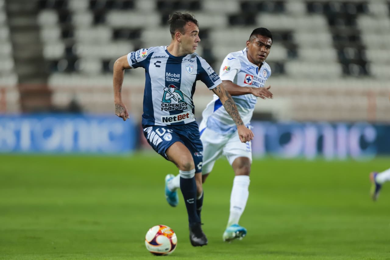La Máquina logra conseguir sus primeros tres puntos del torneo luego de vencer 0-1 a Pachuca con gol de Juan Escobar.