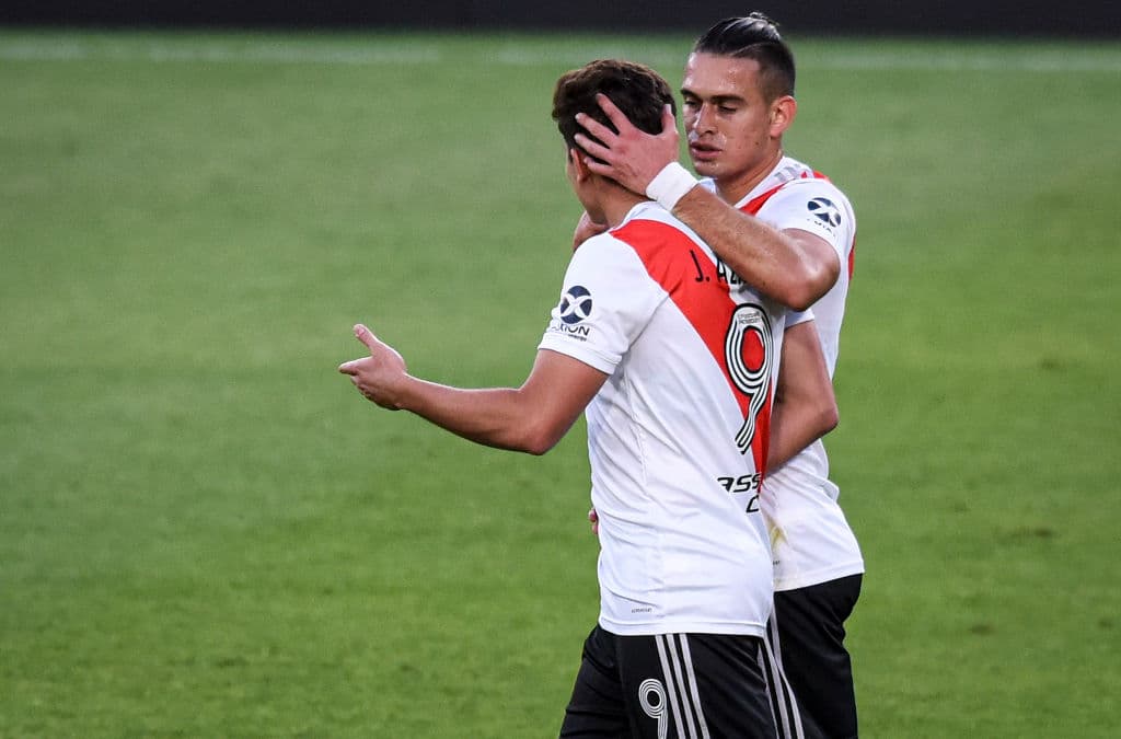 River no se conforma con el 2-0 consguido en casa y golean 2-6 en su visita a Nacional.