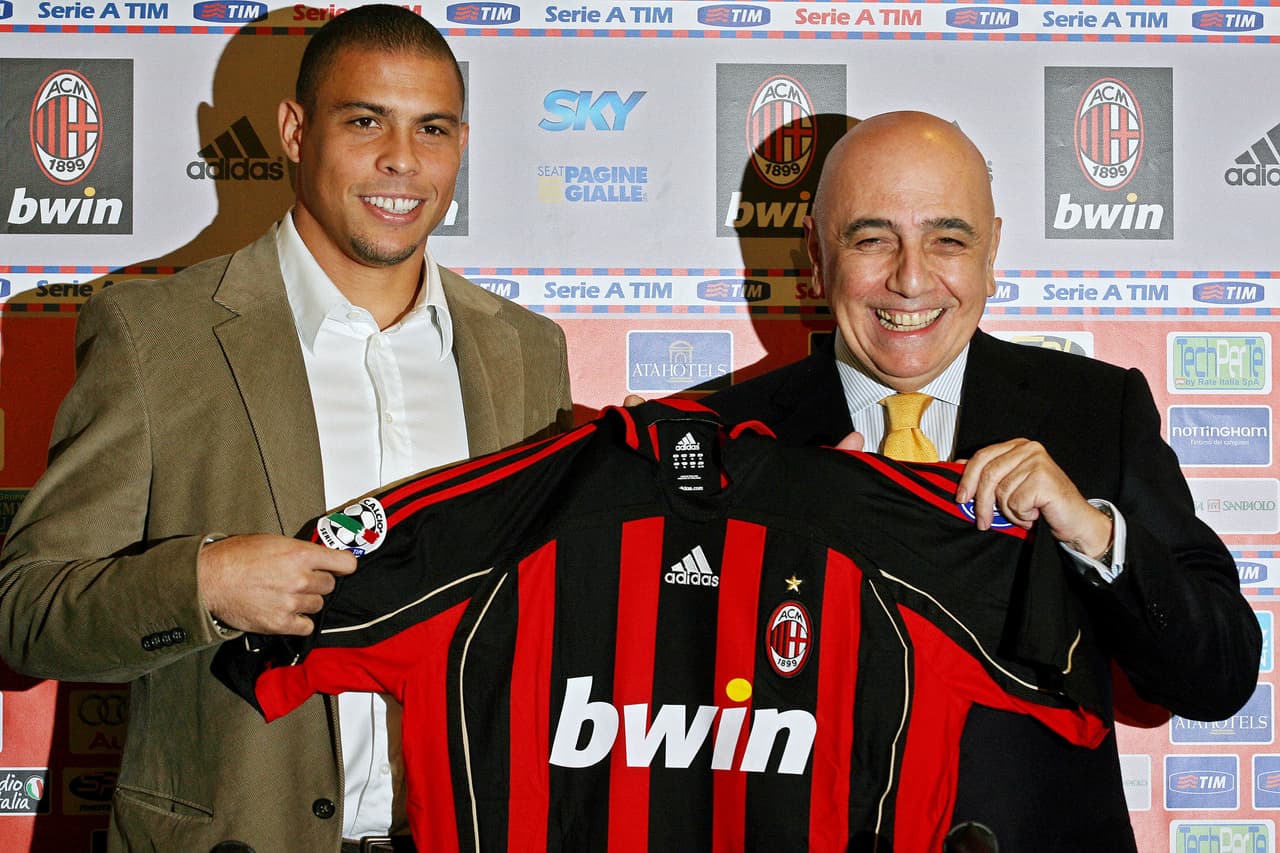 Fue en enero del 2007 tras el Mundial de Alemania 2006, cuando ‘R9’ tuvo que decir adiós al club blanco debido en gran medida a la mala relación que tenía con Fabio Capello, quien también dejó al club blanco. Con los rossoneros tuvo días buenos y malos y ahí empezaría el declive de su carrera.