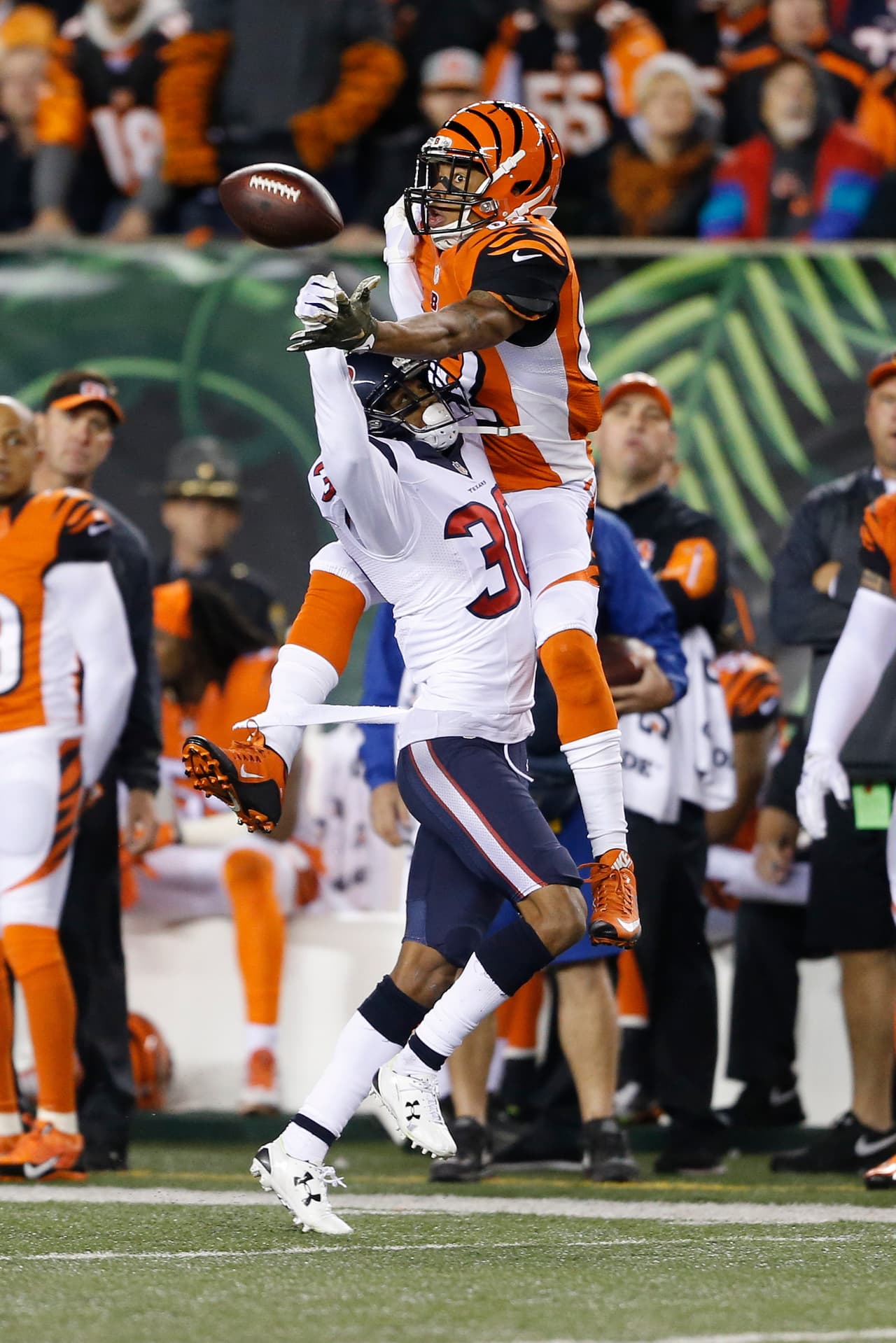 Los Bengals perdieron el invicto en casa ante los Texans por 10-6, checa las mejores tomas de este duelo.