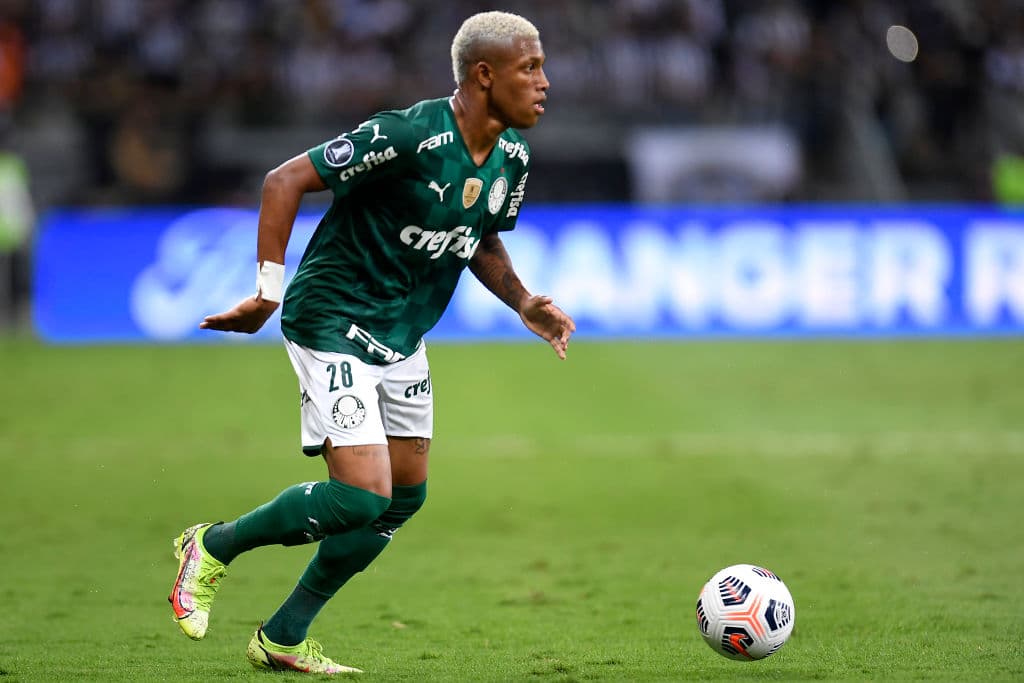 Tras un empate 0-0 en la ida Atlético Mineiro y Palmeiras repiten dosis, pero como el empate fue con 1-1 Palmeiras obtiene su pase a la final por el gol de visitante.
