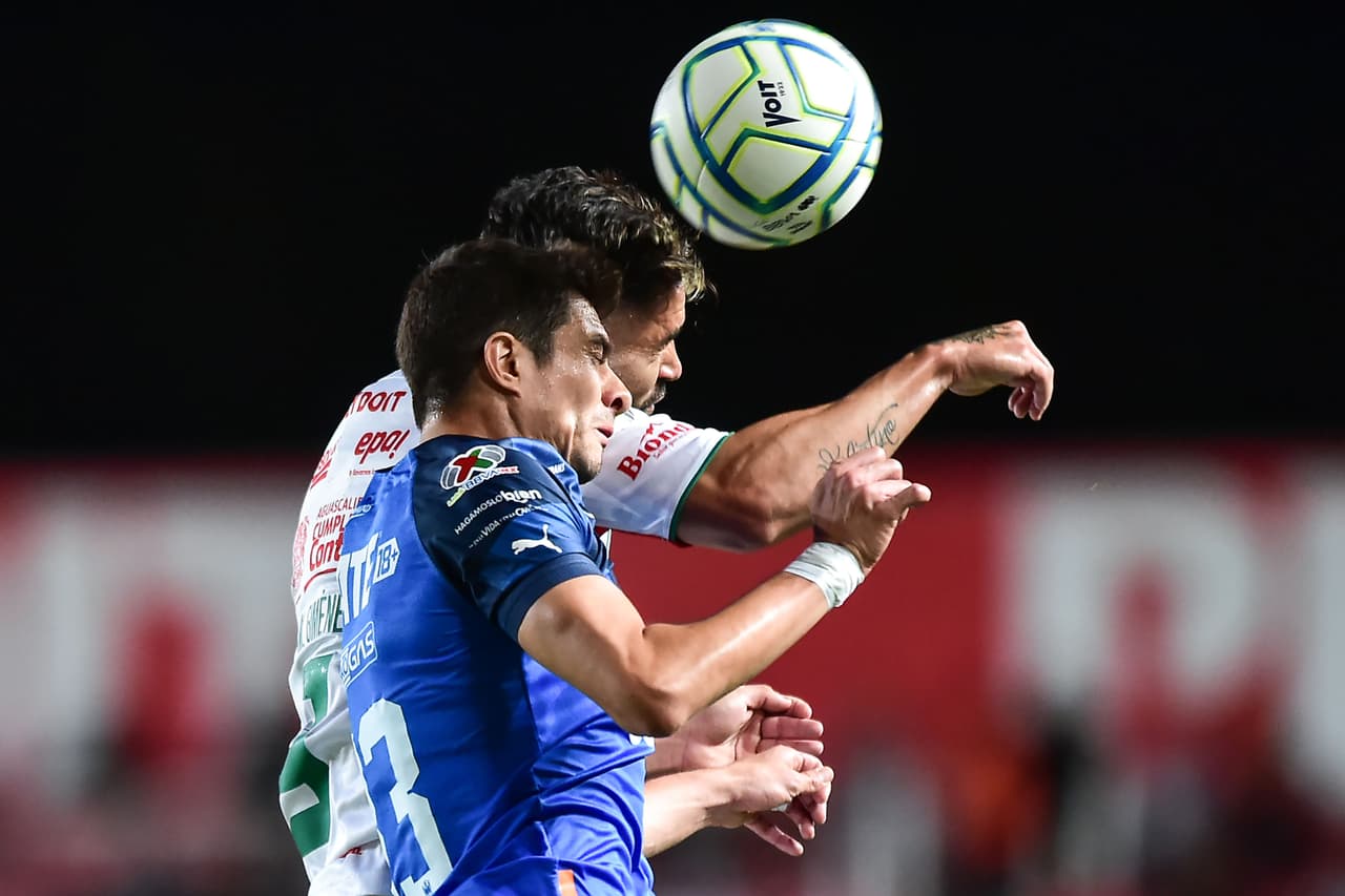Con goles de Rodrigo Aguirre y Ponchito González, Monterrey vino de atrás para vencer 1-2 al Necaxa y treparse de forma momentánea en la cima del Apertura 2022.