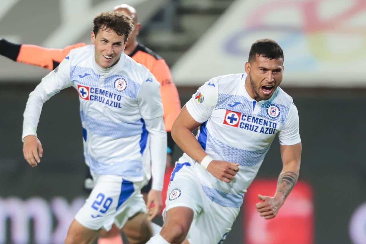 La Máquina logra conseguir sus primeros tres puntos del torneo luego de vencer 0-1 a Pachuca con gol de Juan Escobar.