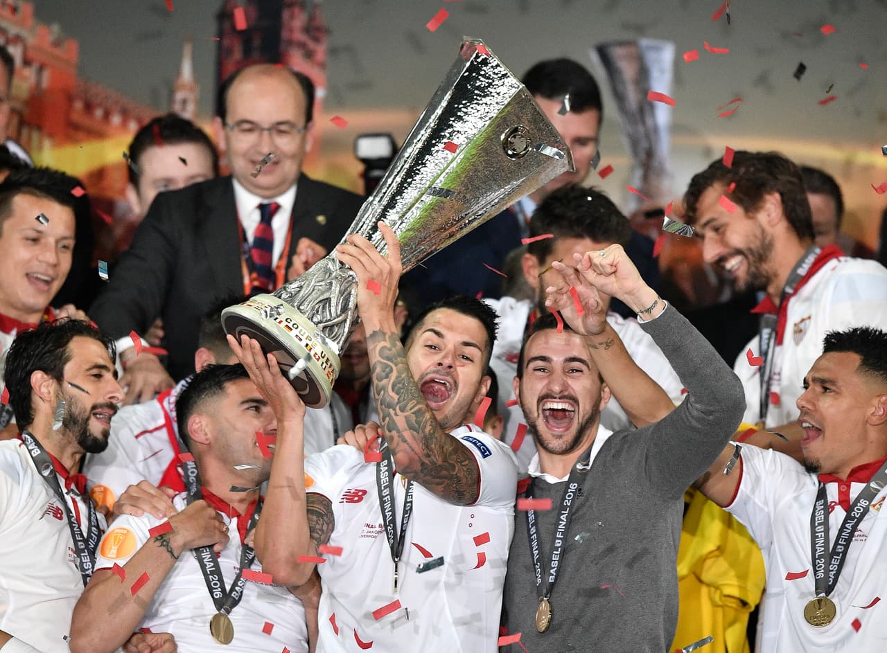 El Sevilla es el equipo más ganador en la historia, y todos sus títulos los ha conseguido en el seiglo XXI. Levantaron la copa por primera vez en la temporada 2005-2006 y lo han vuelto a hacer en las campañas de 2006-2007, 2013-2014, 2014-2015 y 2015-2016.