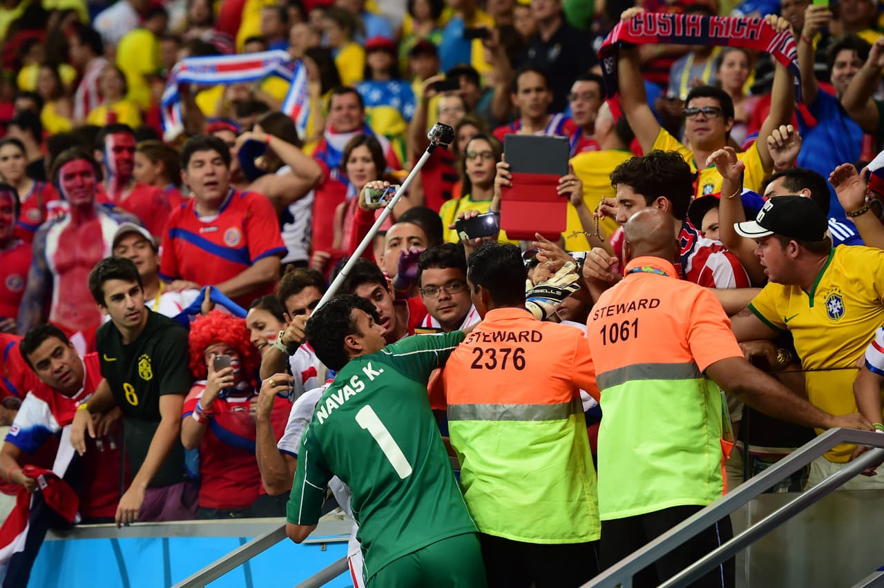 Navas se convirtió en una auténtica leyenda para los 'ticos', pues ninguna historia podrá contar cómo se llegó al anehlado 'quinto partido' del Mundial sin hablar de sus actuaciones.