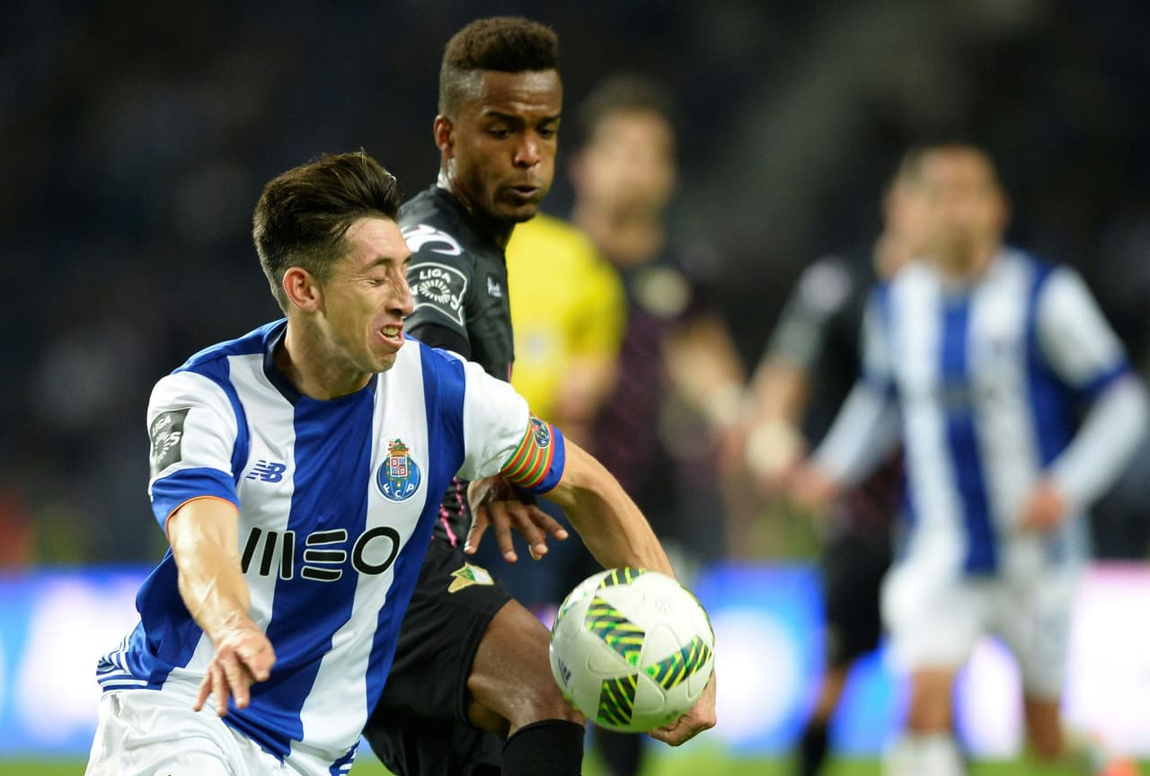 Layún y Herrera claves en triunfo de Porto