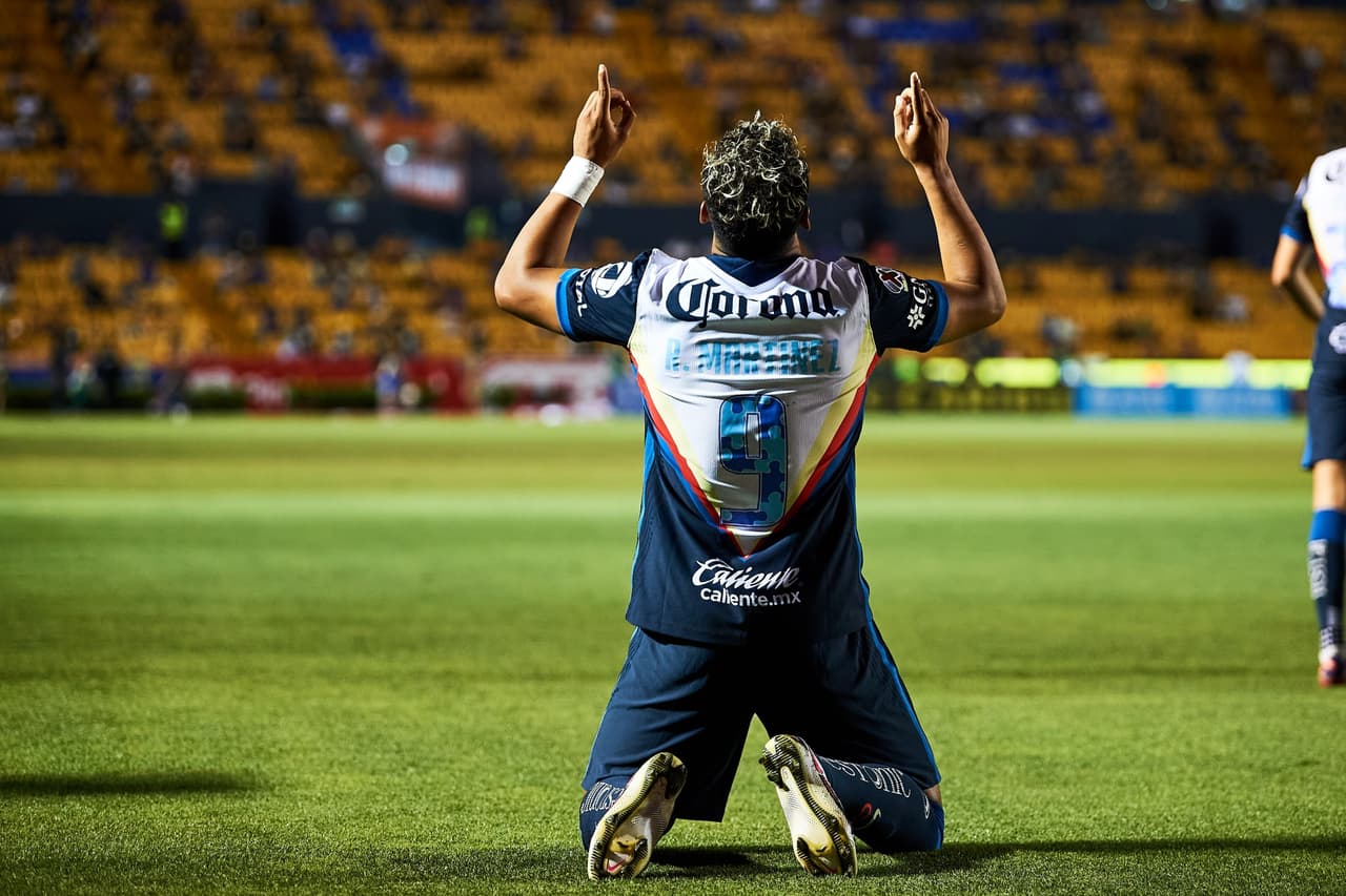 Martínez abrió el marcador con un golazo apenas a los 6 minutos de juego.