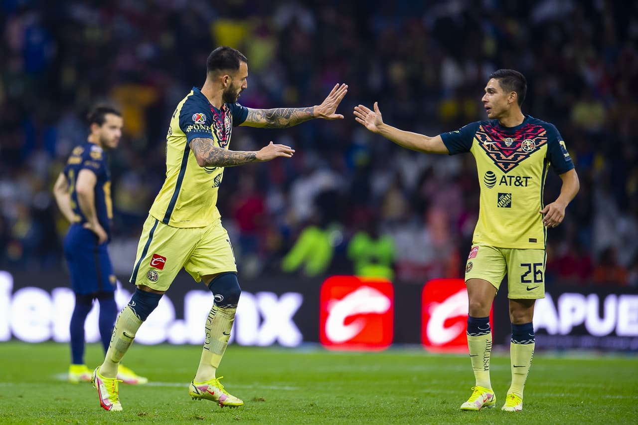 Con un auténtico juegazo de Alan Mozo, quien puso tres asistencias, además de los goles de Corozo y Meritao, Pumas fue mucho mejor que el América y lo eliminó en los Cuartos de Final del Grita México A21.