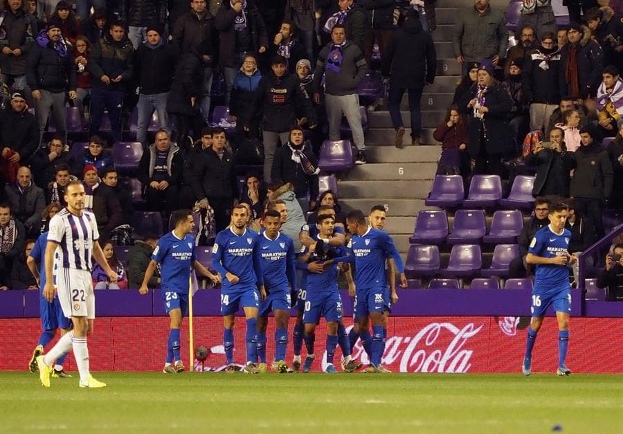 Sevilla vence al Valladolid a domicilio 0-1, con gol de Éver Banega. Javier Hernández no vio minutos.