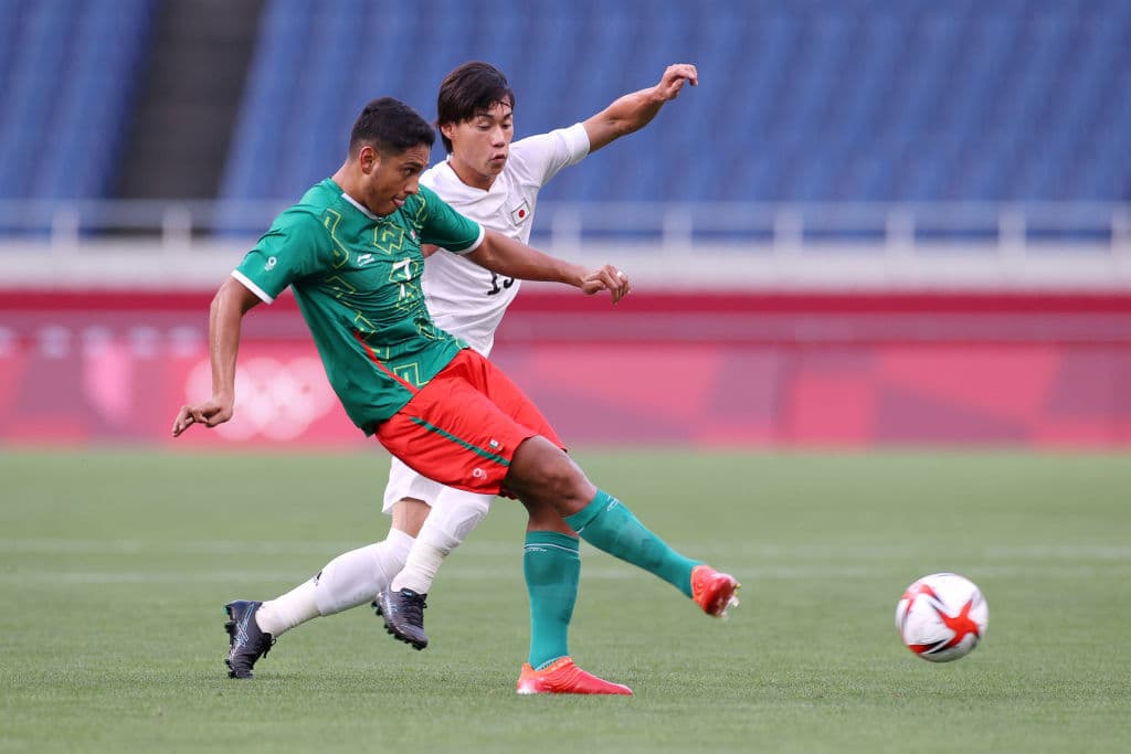El Tri olímpico se subió al podio de Tokyo 2020 luego de vencer con claridad a Japón en el duelo por la medalla de Bronce y gracias a los goles de Sebastián Córdova, Johan Vázquez y Alexis Vega.