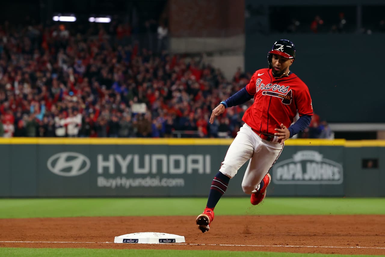 Los Braves estrenaron el marcador en la parte baja de la tercera, cuando García tuvo casa llena con un out, pero finalmente lograba los tres ponches para darle vida a Houston.
