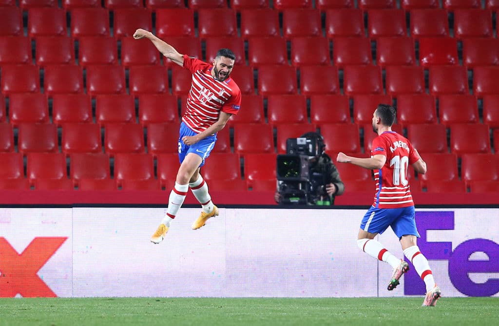 Granada aprovechó la localía y con goles de Molina (26’) y Soldado (75’) tundieron al Molde.