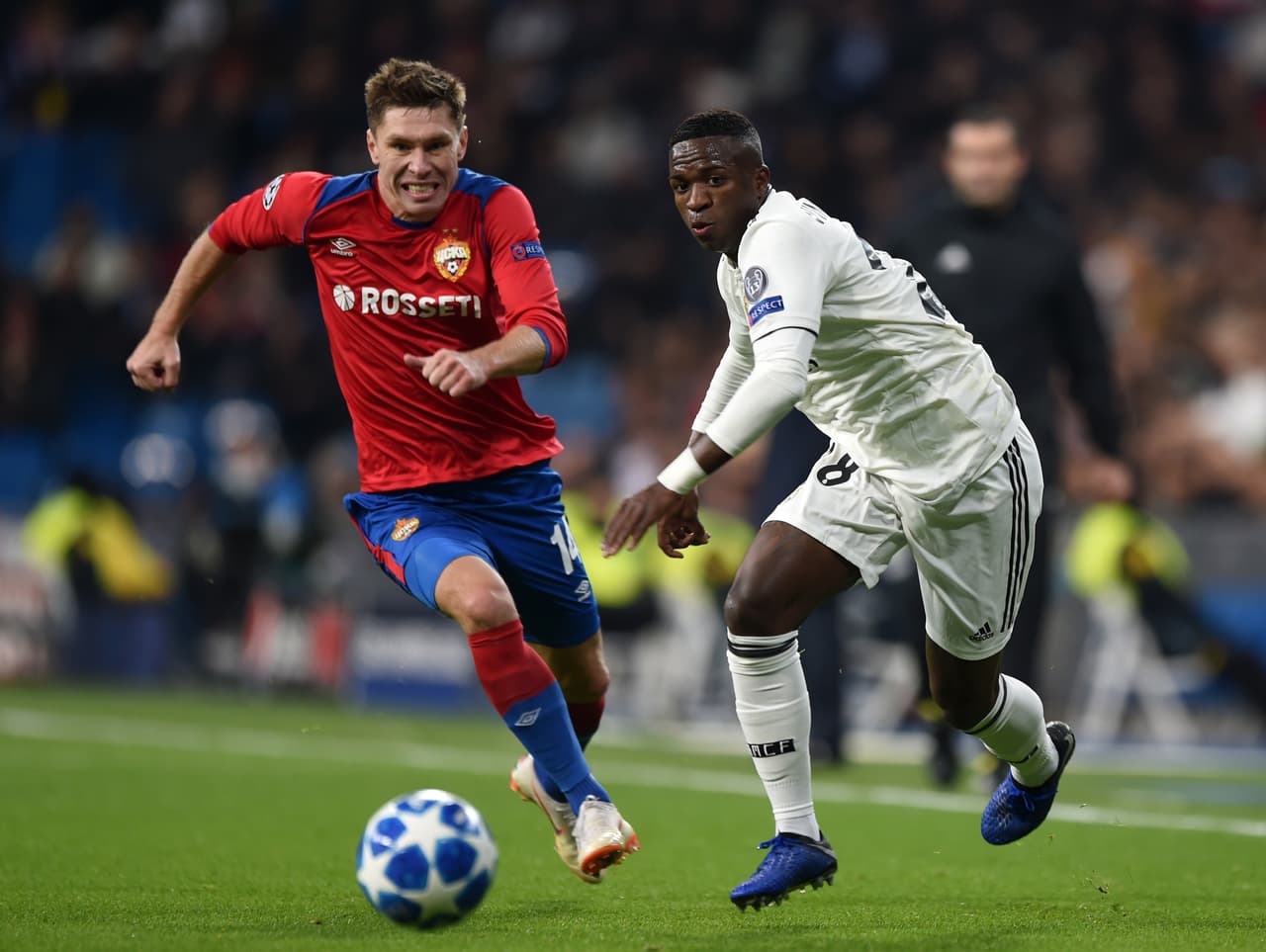 Sin Gareth Bale en el campo, Vinicius Júnior se apoderó de la banda izquierda desde el primero minuto del partido en el Santiago Bernabéu.