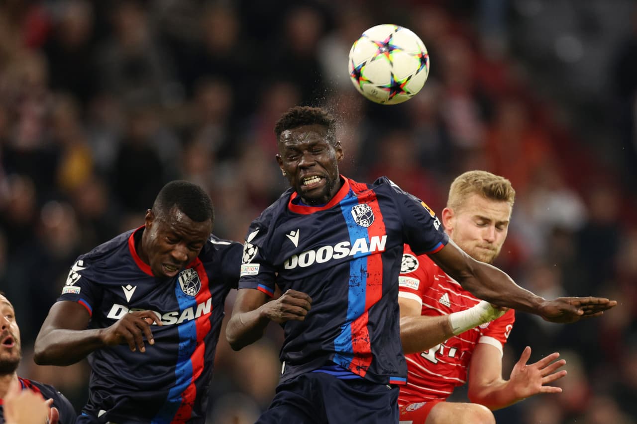 Con doblete de Sané y goles de Mané, Gnabry y Choupo-Moting, Bayern Munich se consolida líder en su grupo al derrotar al cuadro checo de Viktoria Plzen en casa.