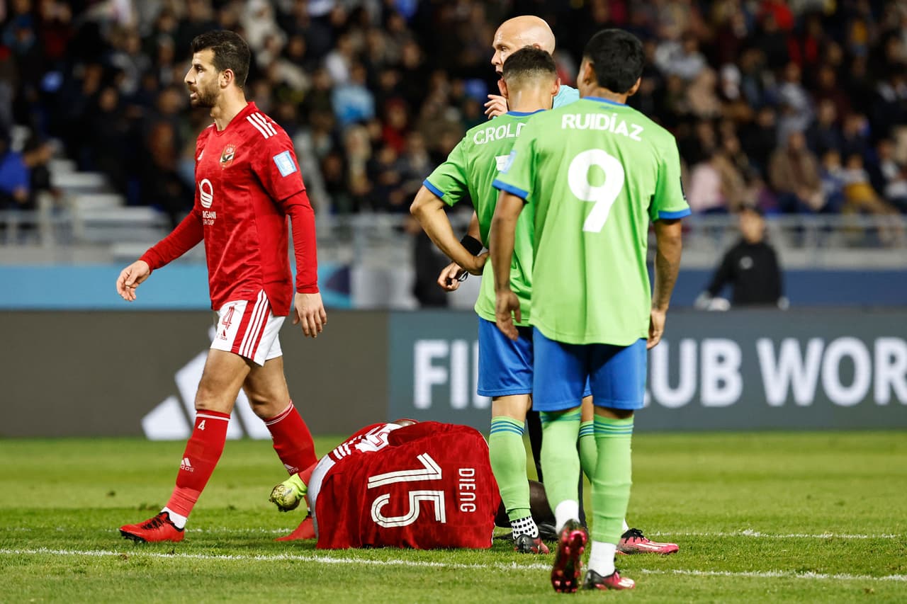Un gol a dos minutos del final de Mohamed Afsha terminó por darle el triunfo al Al Ahly 0-1 ante Seattle Sounders; Al Ahly disputará la semifinal del Mundial de Clubes contra el Real Madrid el próximo miércoles.
