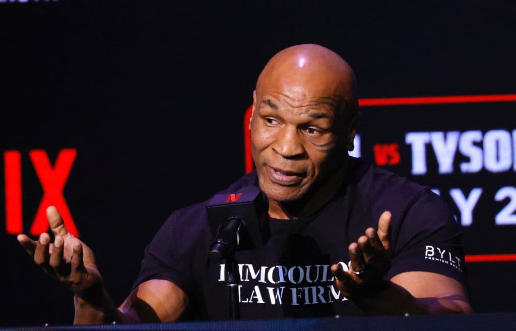 Mike Tyson fue atendido en pleno vuelo por problemas de salud