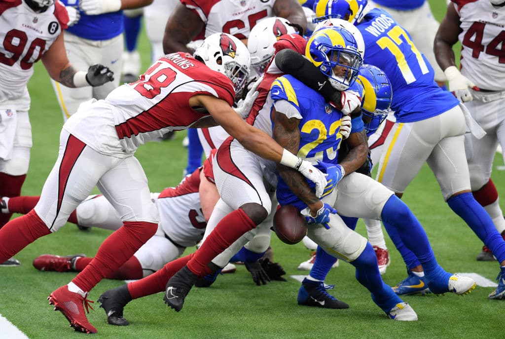 En duelo de pocos puntos, los Rams vienen logran imponerse 7-18 a los Arizona Cardinals.