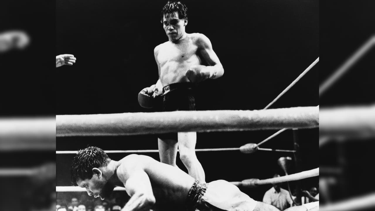 Rubén Olivares | El ‘Púas’ logró 79 KO’s en 89 victorias, trece derrotas y tres empates. Los especialistas opinan que, el de la zurda prodigiosa, ha sido el mejor boxeador en peso gallo. Tenía una capacidad impresionante para no doblarse ante los castigos de sus oponentes.