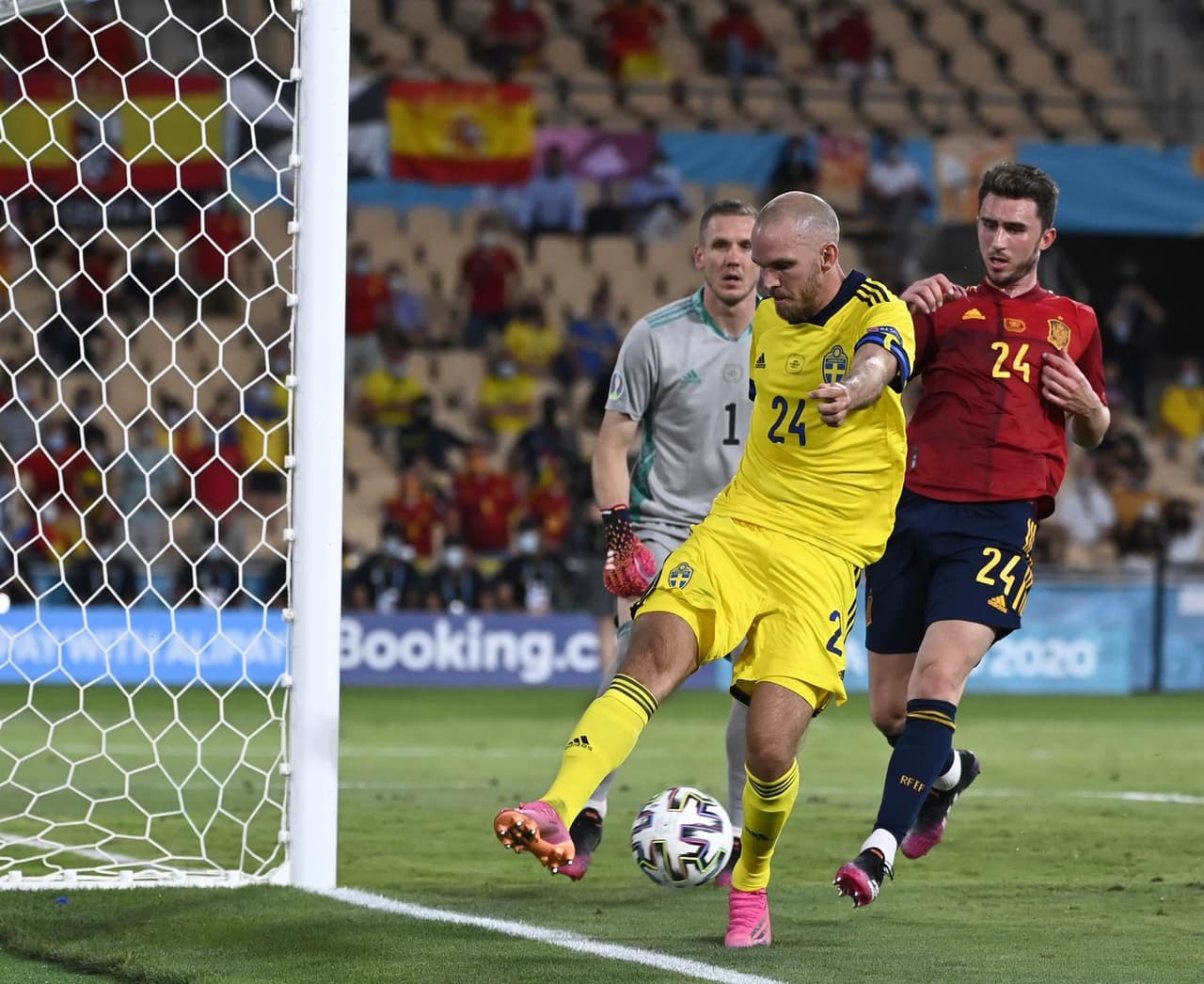 España y Suecia empatan durante su debut en la Euro 2020 con marcador de 0-0, en la Cartuja. El equipo local no logró definir ante los suecos y ambos equipos repartirán puntos dentro del Grupo E. Polonia es el próximo de los españoles, mientras que Eslovaquia se medirá ante Suecia el viernes.