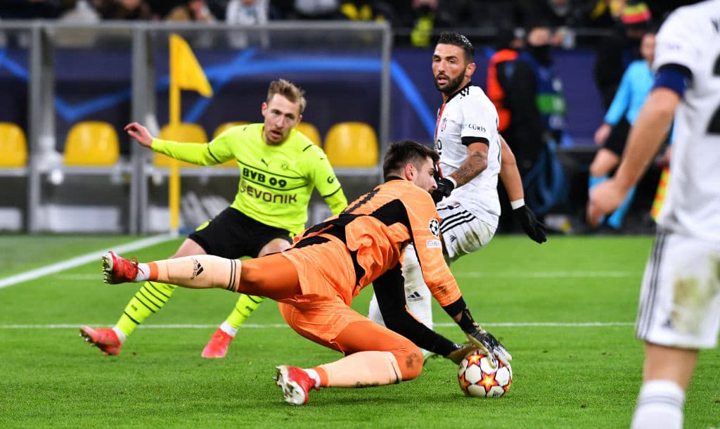 Porto cayó en casa 3-1 frente al Atlético de Madrid, Borussia Dortmundo no se tocó el corazón y goleo 5-0 al Besiktas y el Sheriff consigue el empate 1-1 frente al Shakhtar.