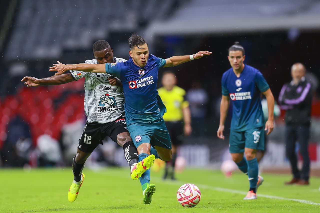 Con gol de último minuto el Cruz Azul derrotó a Léon y está más que vivo en el Apertura 2022.