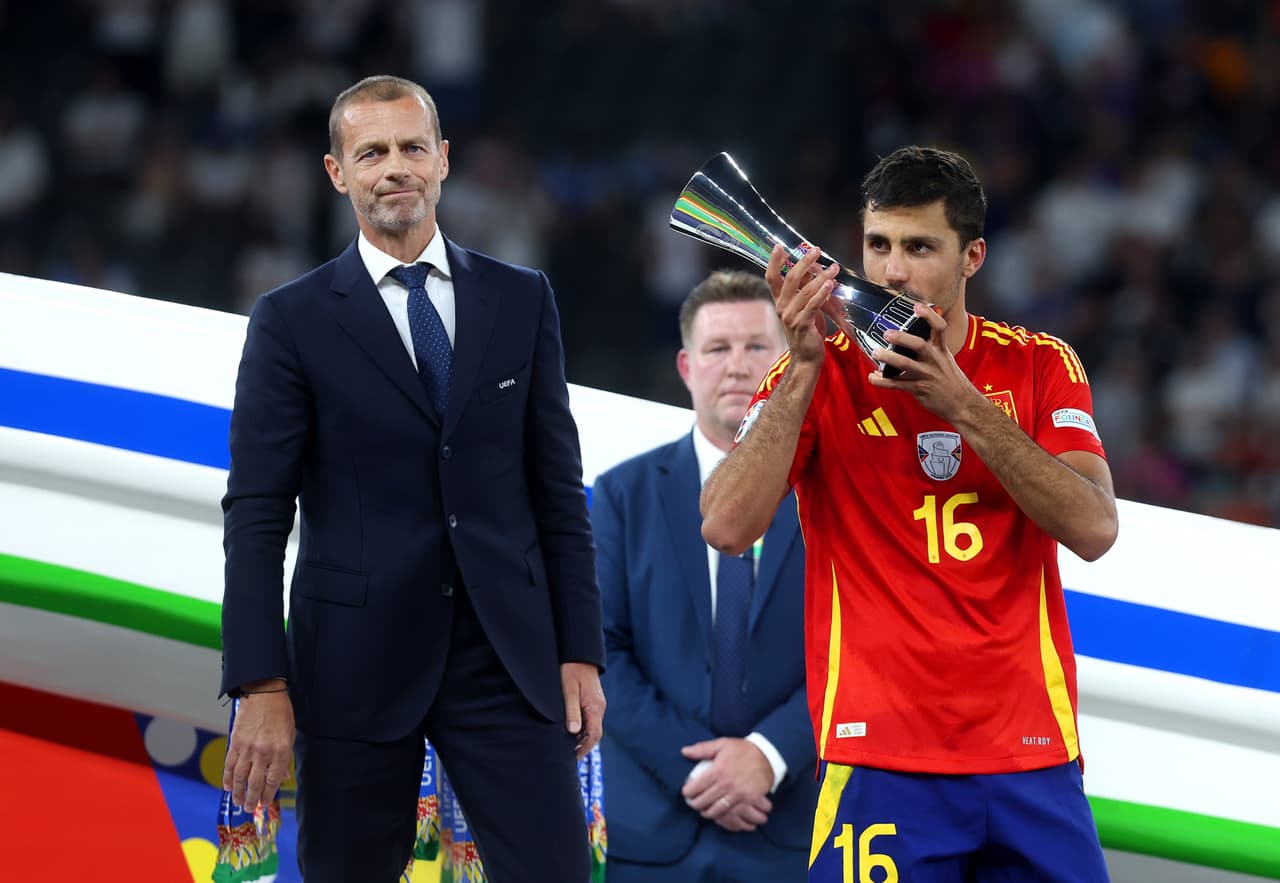 Rodri 'gana' a Yamal y Nico y es nombrado el mejor jugador de la Euro 2024