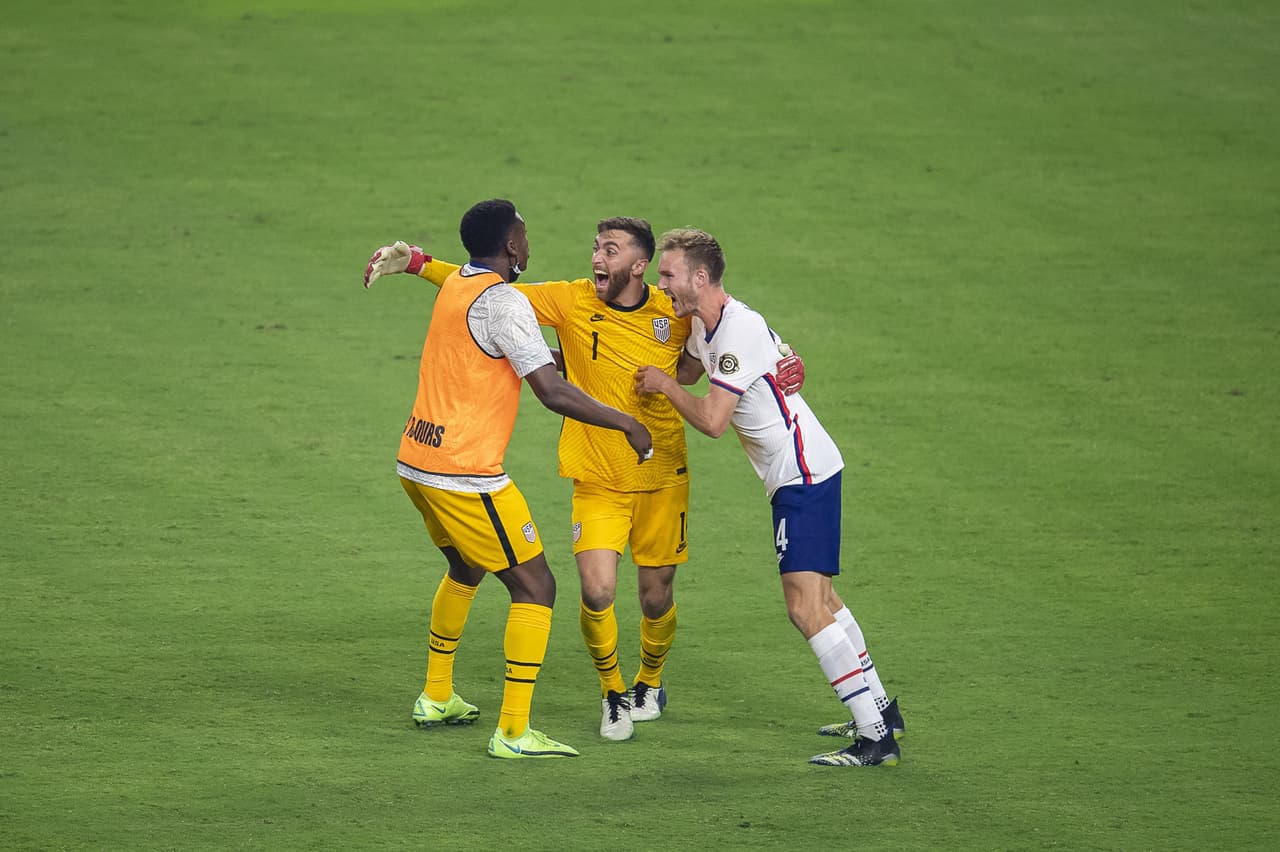 Efusividad y sorpresa… Team USA festejó en grande la obtención de su séptima Copa Oro de la Concacaf tras vencer a México en la Gran Final que se disputó en Las Vegas.