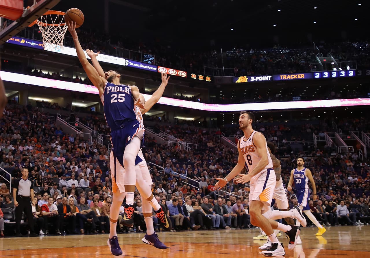 Los Philadelphia 76ers muestra una gran defensa, tiene el sexto mejor rating defensivo y son el tercer equipo que más pérdidas genera en el rival. Hasta ahora es el único invicto de la liga con 5-0.