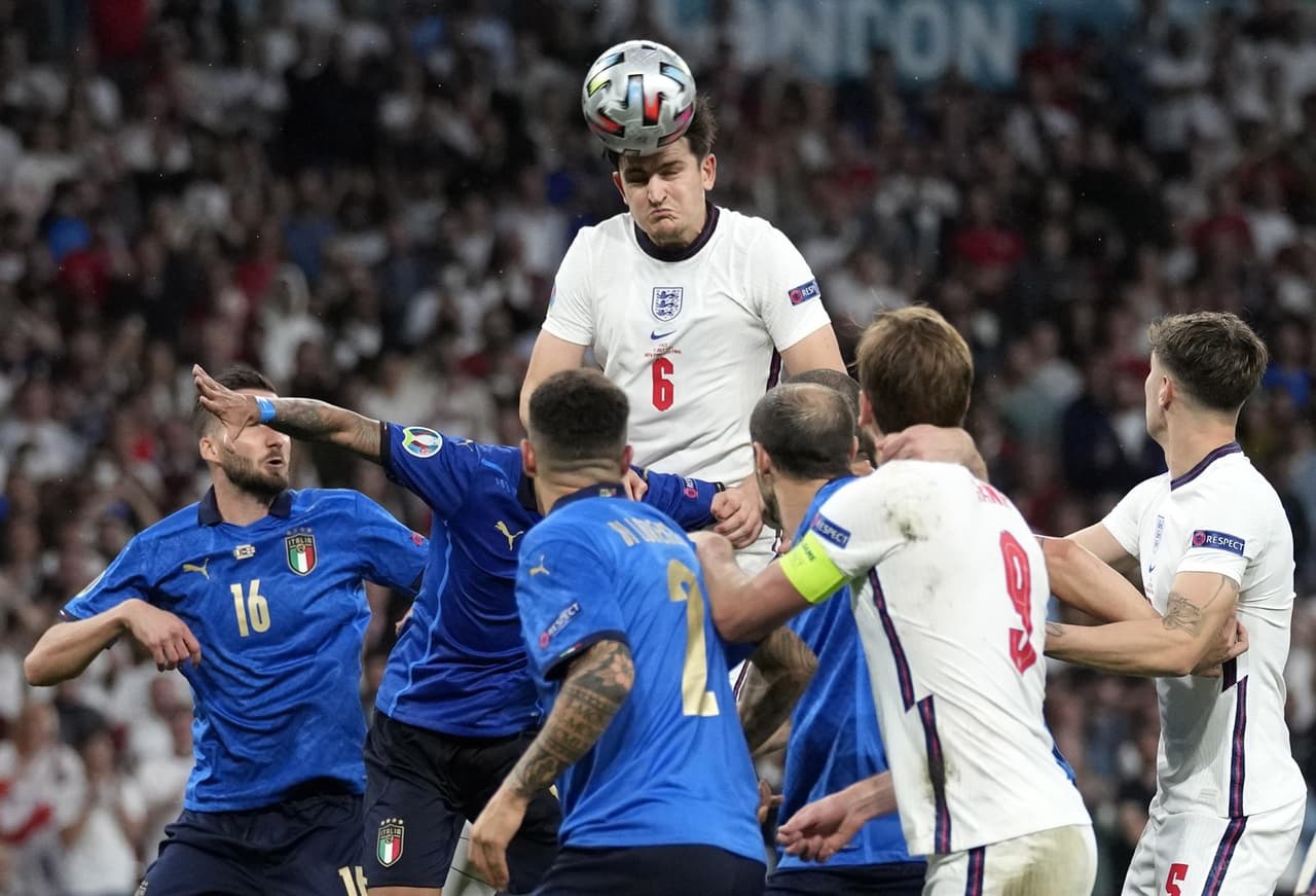 Italia es campeón indiscutible de Europa y se lleva la copa a casa. Luke Shaw abrió el marcador al minuto 2’ del encuentro y en el minuto 67, Leonardo Bonucci se encargó de igualar el marcador, ya en tiempos extra no pudieron pasar del 1-1 y, en tanda de penales, el equipo inglés no supo definir y la ‘Squadra Azzurra’ se corona en Wembley.