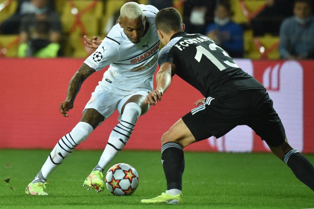 El Sheriff Tiraspol hace historia y se lleva su primer triunfo dentro de la UEFA Champions League ante el Shakhtar Donetsk con marcador de 2-0. El primer tanto lo anotó Adama Traoré, con asistencia de Cristiano, al minuto 16’, y el segundo gol cayó al 62’ por parte de Momo Yansane, en esta fase de grupos.