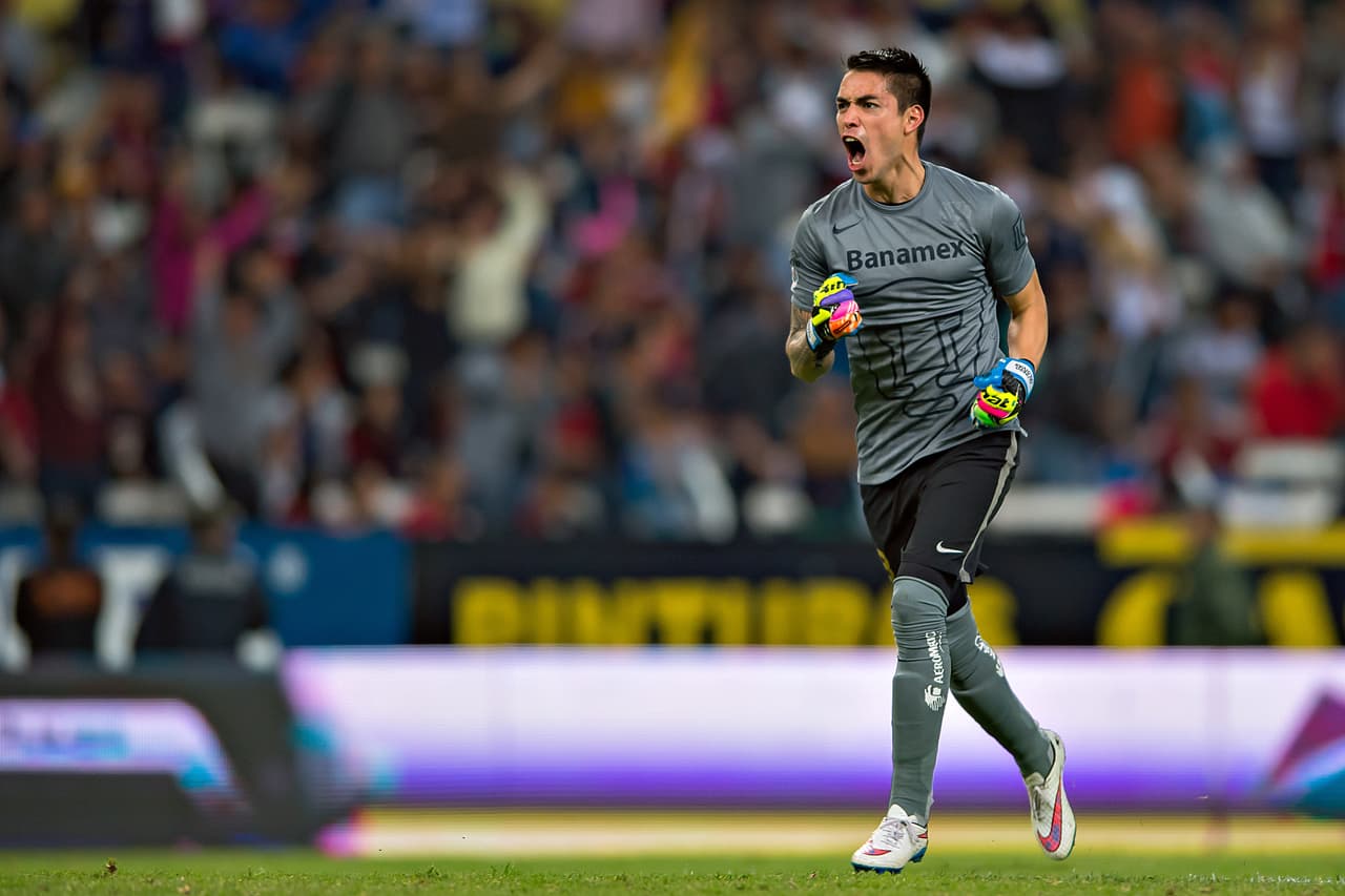 Alfredo Saldívar, el arquero de Pumas que defendió la meta el torneo pasado ahora no pasa de la banca. Aunque el guardameta sabía que con el regreso de Alejandro ‘Pikolín’ Palacios de su lesión su titularidad sería casi imposible.