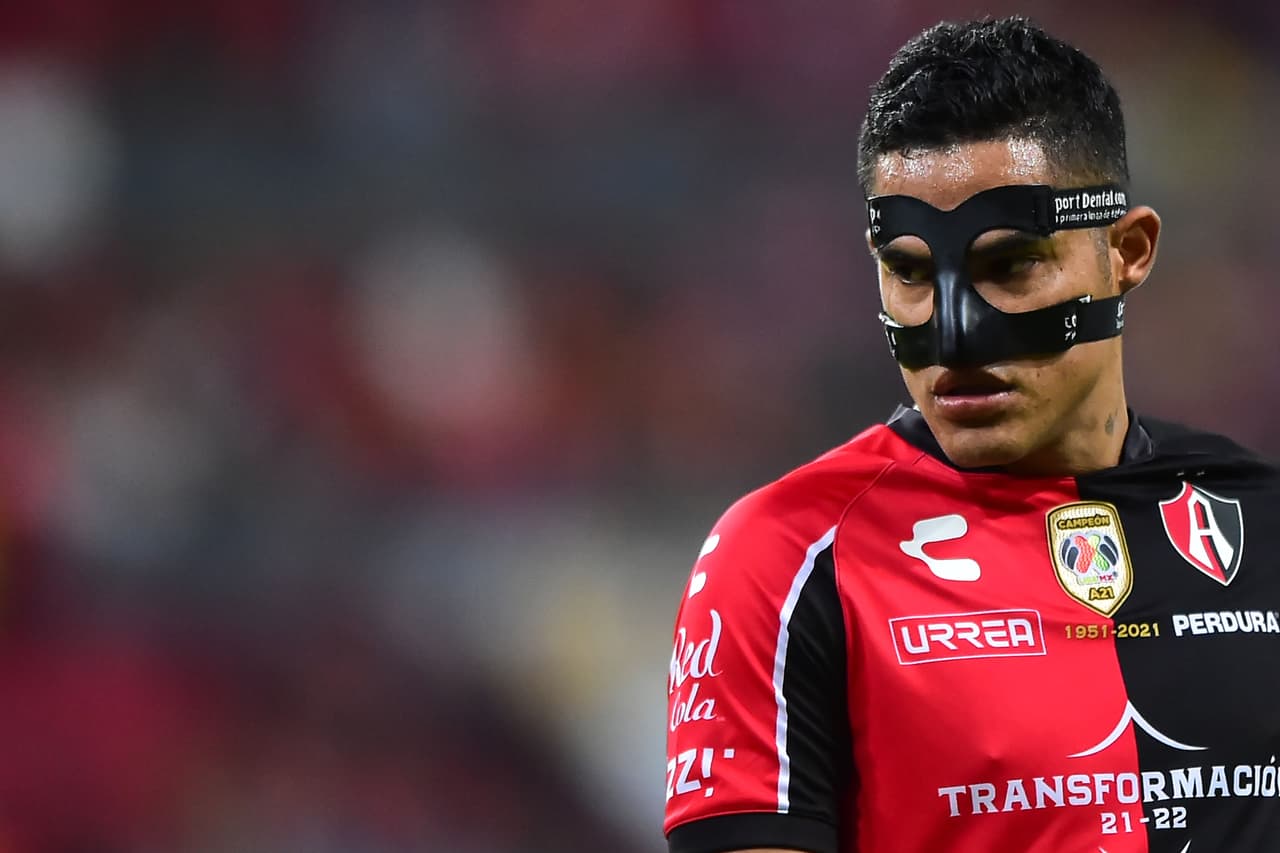 Atlas hizo valer su condición de local en el Estadio Jalisco y lleva ventaja para la vuelta de la Semifinal ante Tigres en el Universitario.